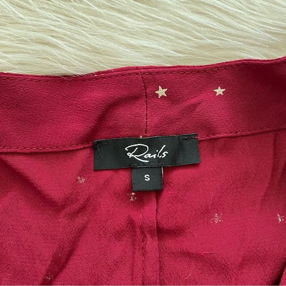 Rails Maroon Star Print Button Up Tie Front Sloane Shirt - Picture 10 of 11